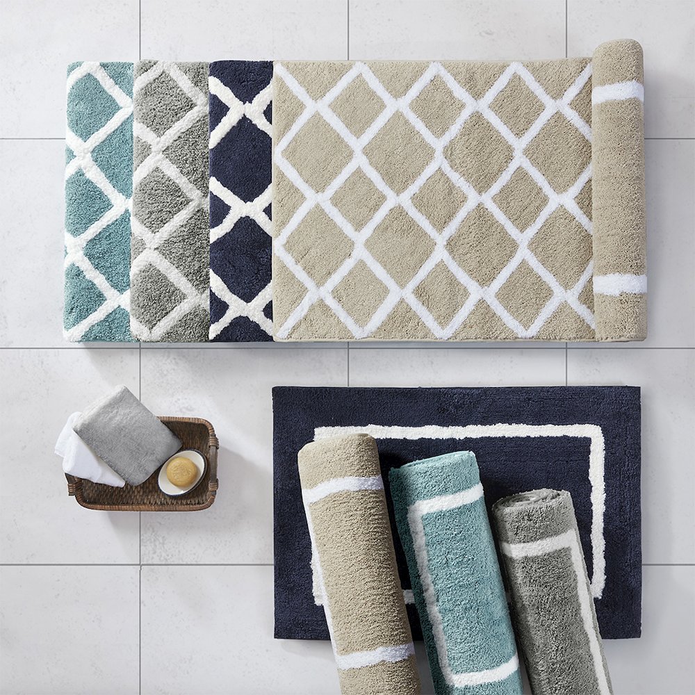 Reversible High Pile Tufted Microfiber Bath Rug. Picture 4
