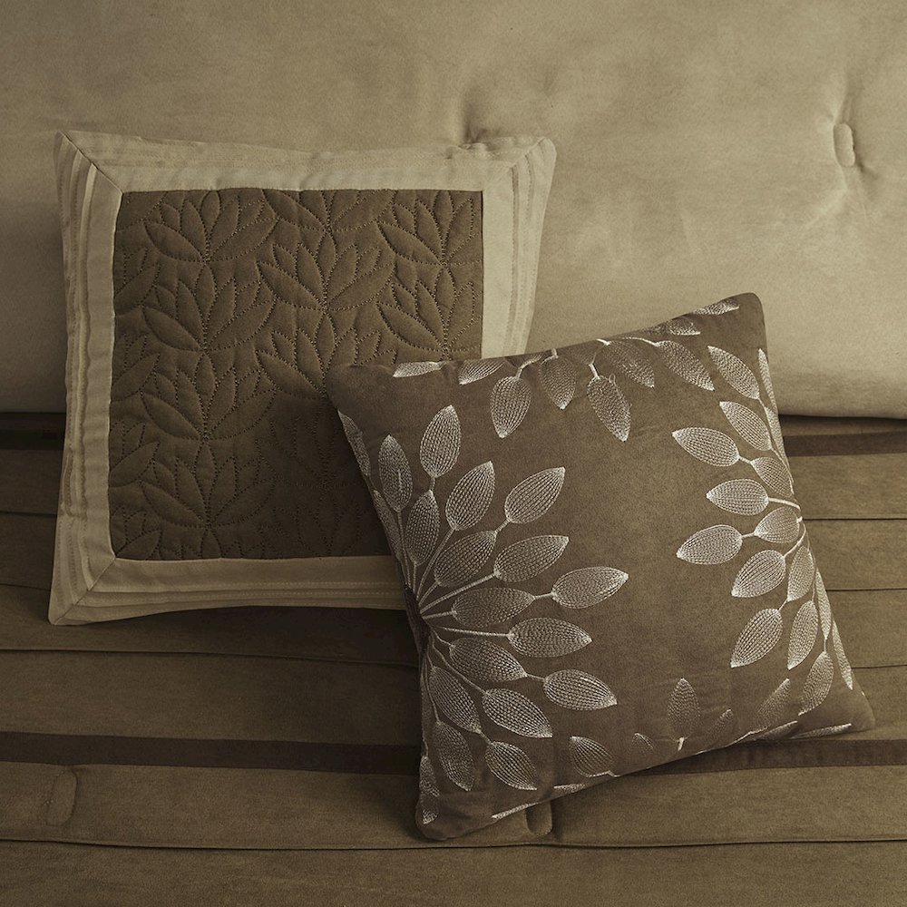 7 Piece Comforter Set. Picture 1