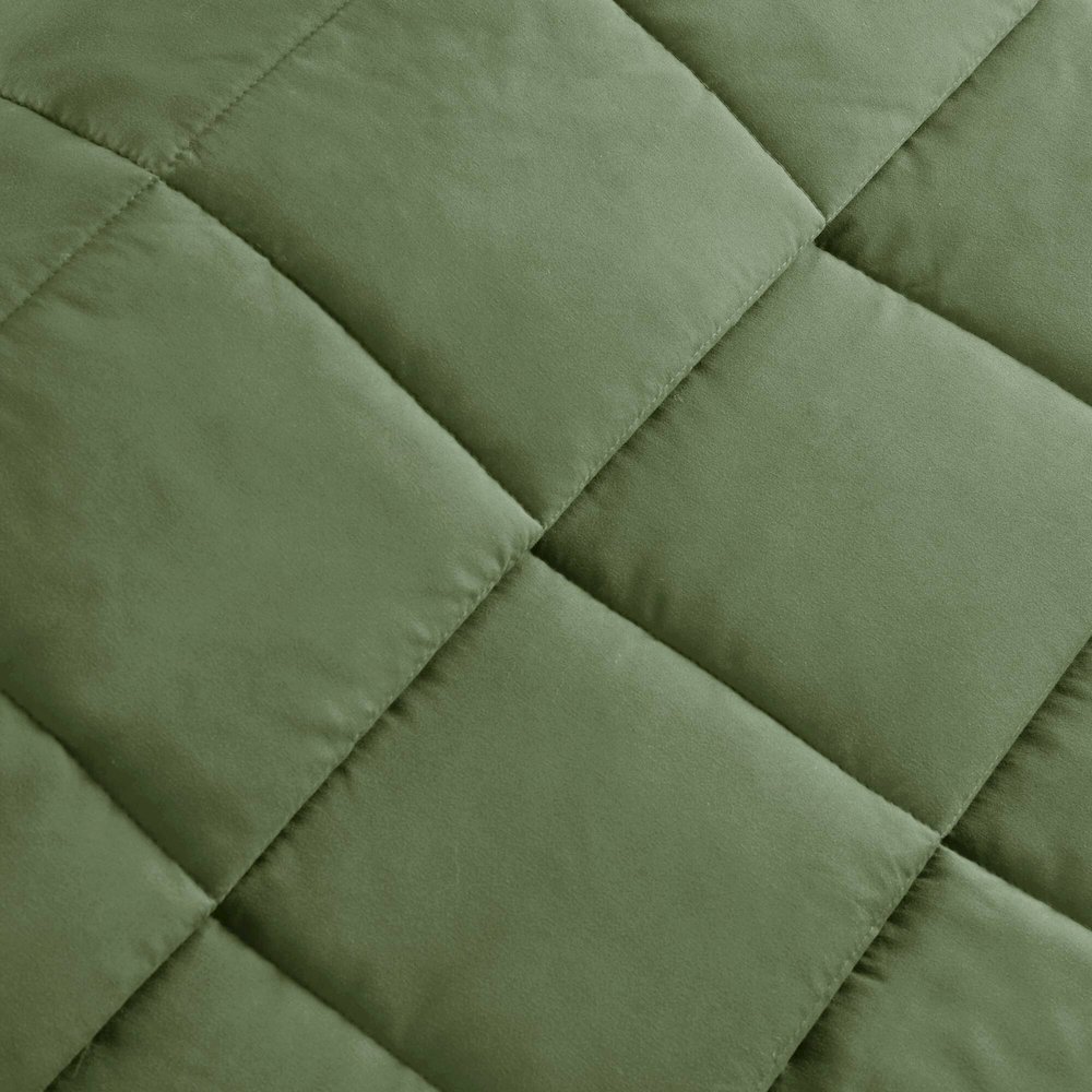 Windom Lightweight Down Alternative Blanket with Satin Trim. Picture 4