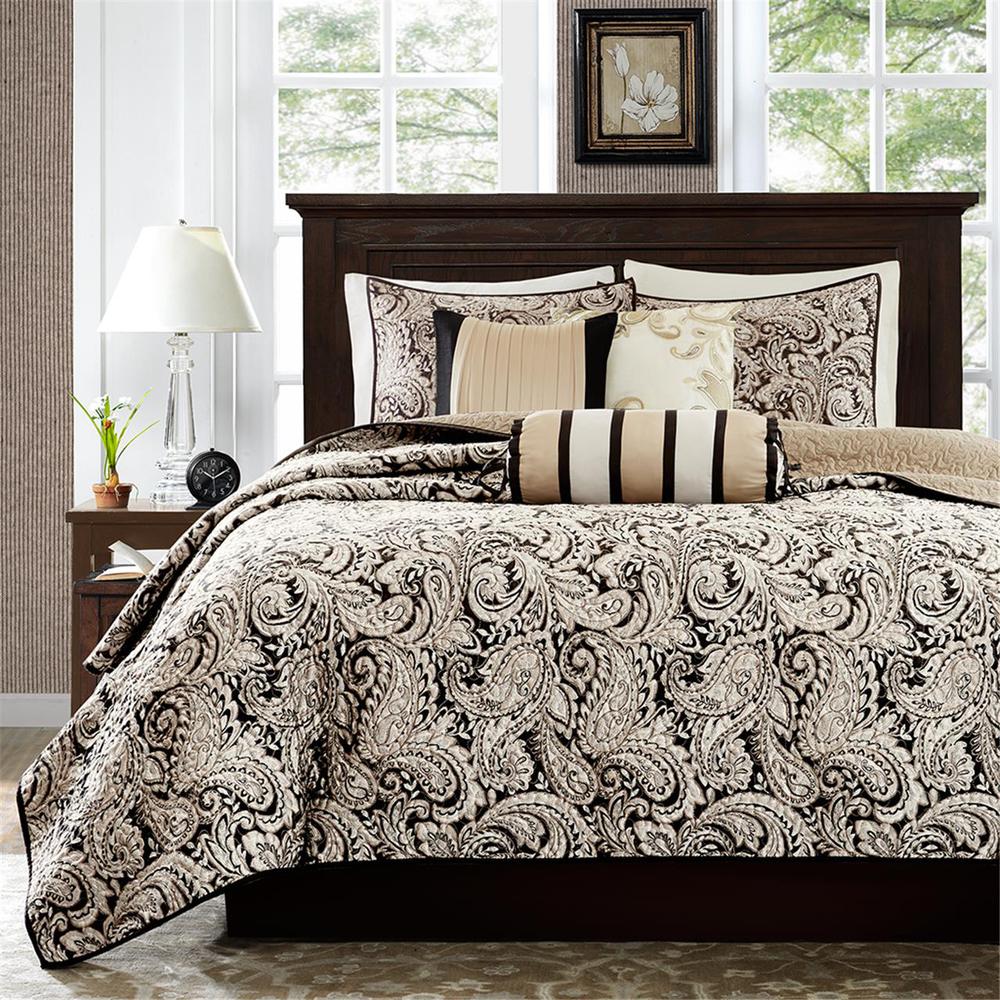 6 Piece Jacquard Quilt Set with Throw Pillows. Picture 3