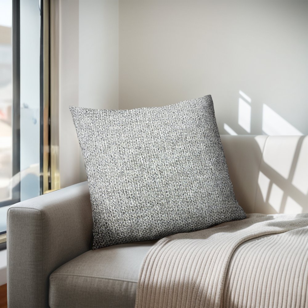 Solid Square Pillow. Picture 2