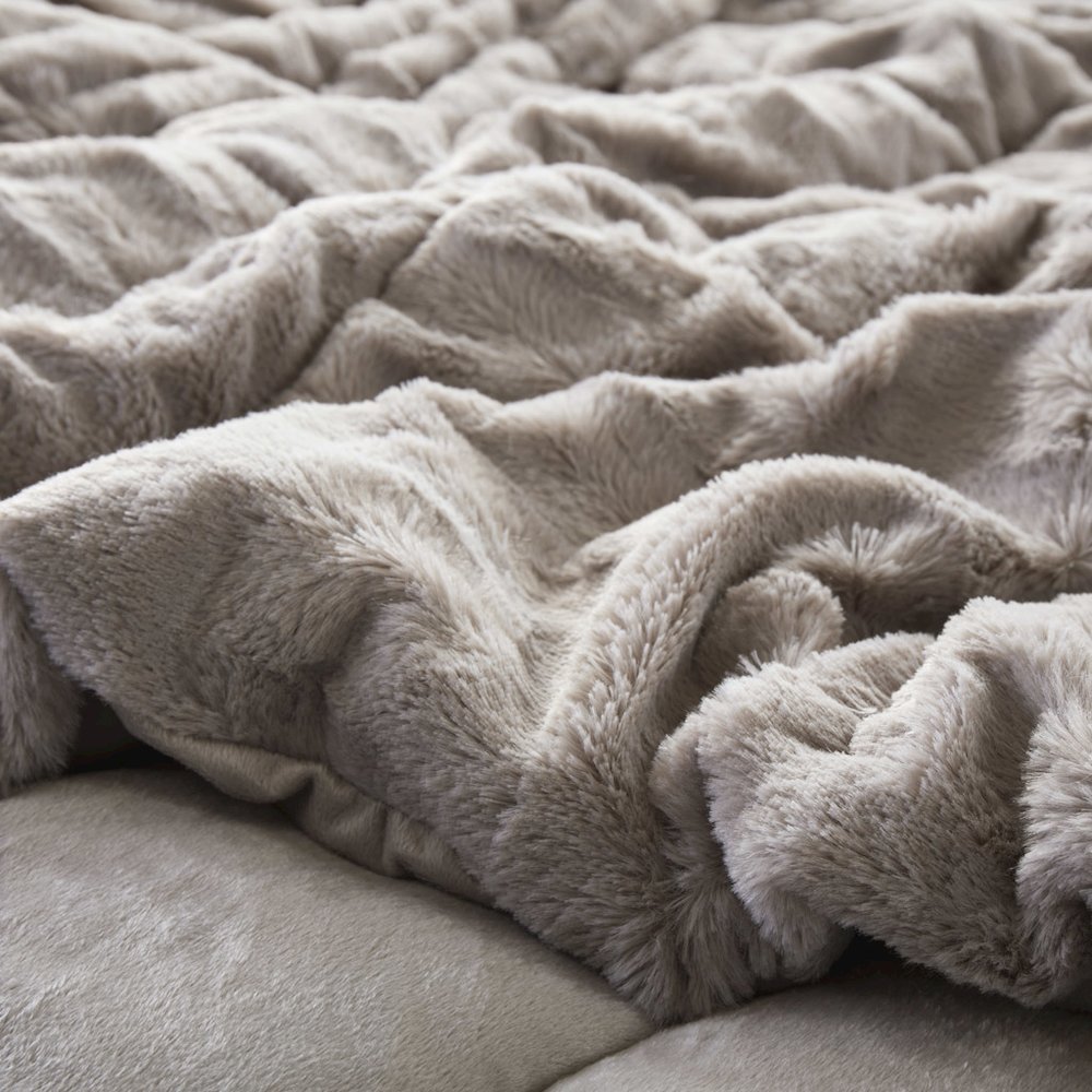 Gia Solid Faux Fur Comforter Mini Set, Gray color. Picture 3