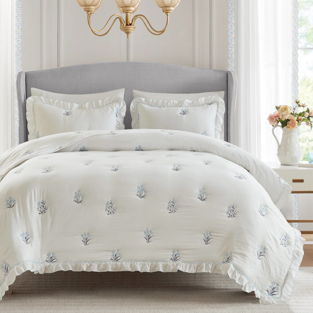 Aglaia Quilt Set. Picture 1