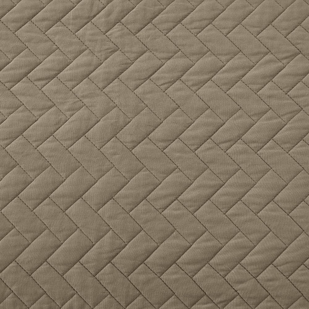 3 Piece Luxurious Oversized Quilt Set. Picture 5