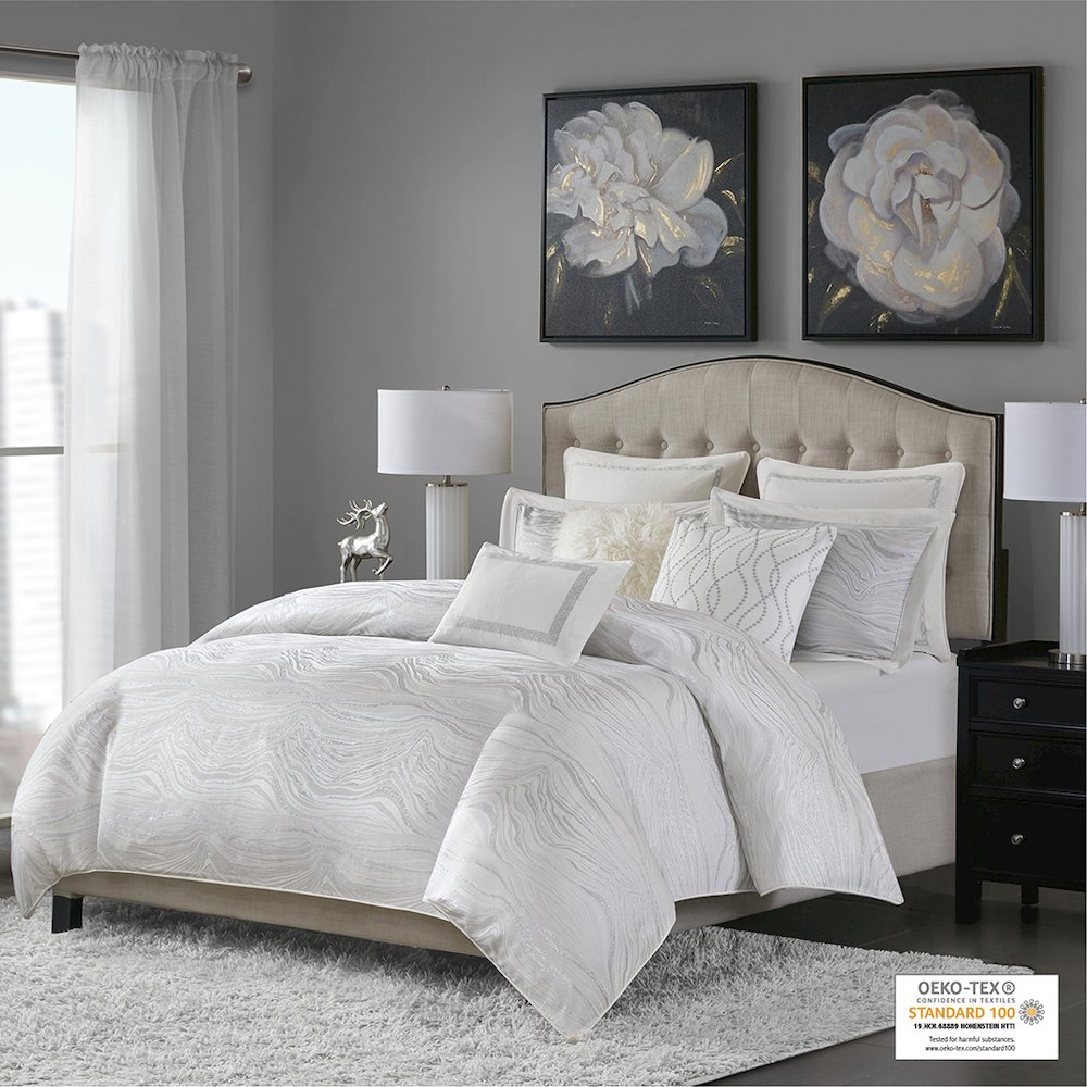 Hollywood Glam Comforter Set, White color. Picture 1