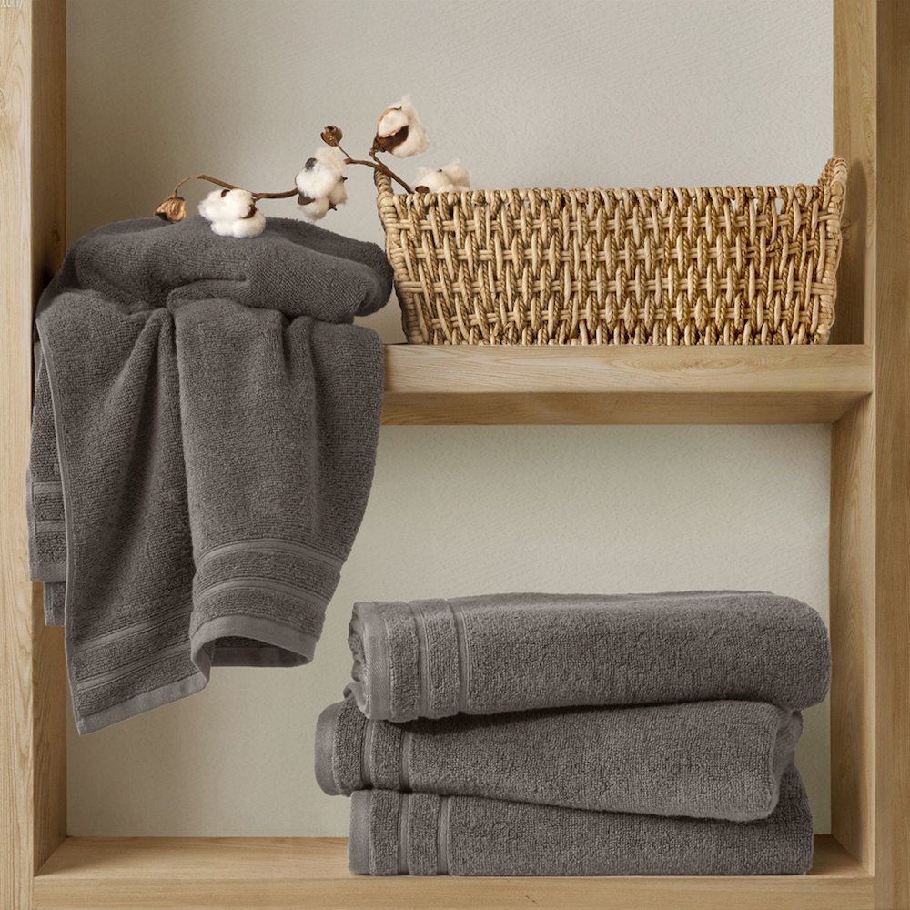 Quick Dry 100% Cotton Towel Set, Grey color. Picture 1