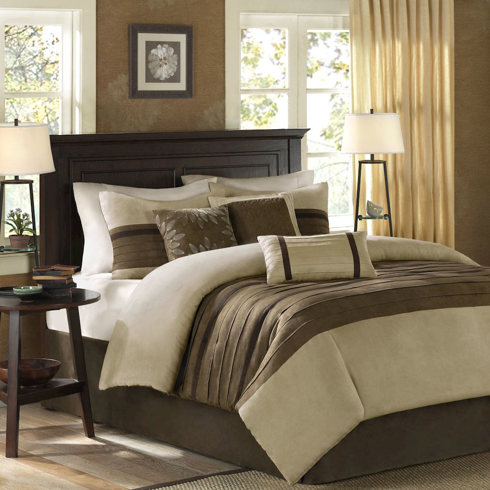 7 Piece Comforter Set. Picture 4