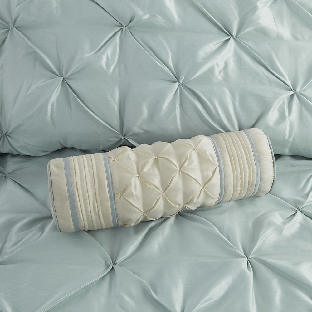 7 Piece Tufted Comforter Set. Picture 5