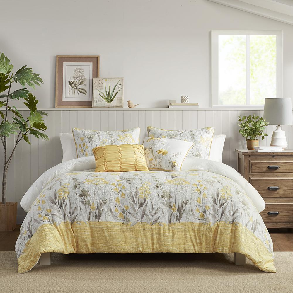 5 Piece Seersucker Comforter Set with Throw Pillows. Picture 3