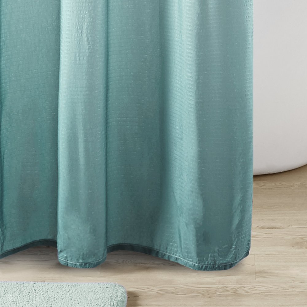 Ombre Printed Seersucker Shower Curtain. Picture 5