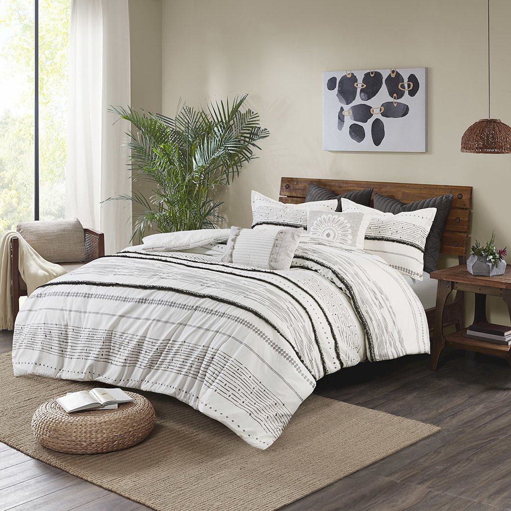 Cotton Printed Comforter Set with Trims. Picture 4