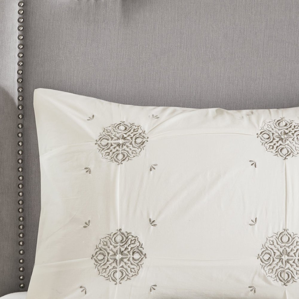 6 Piece Embroidered Cotton Reversible Comforter Set. Picture 5