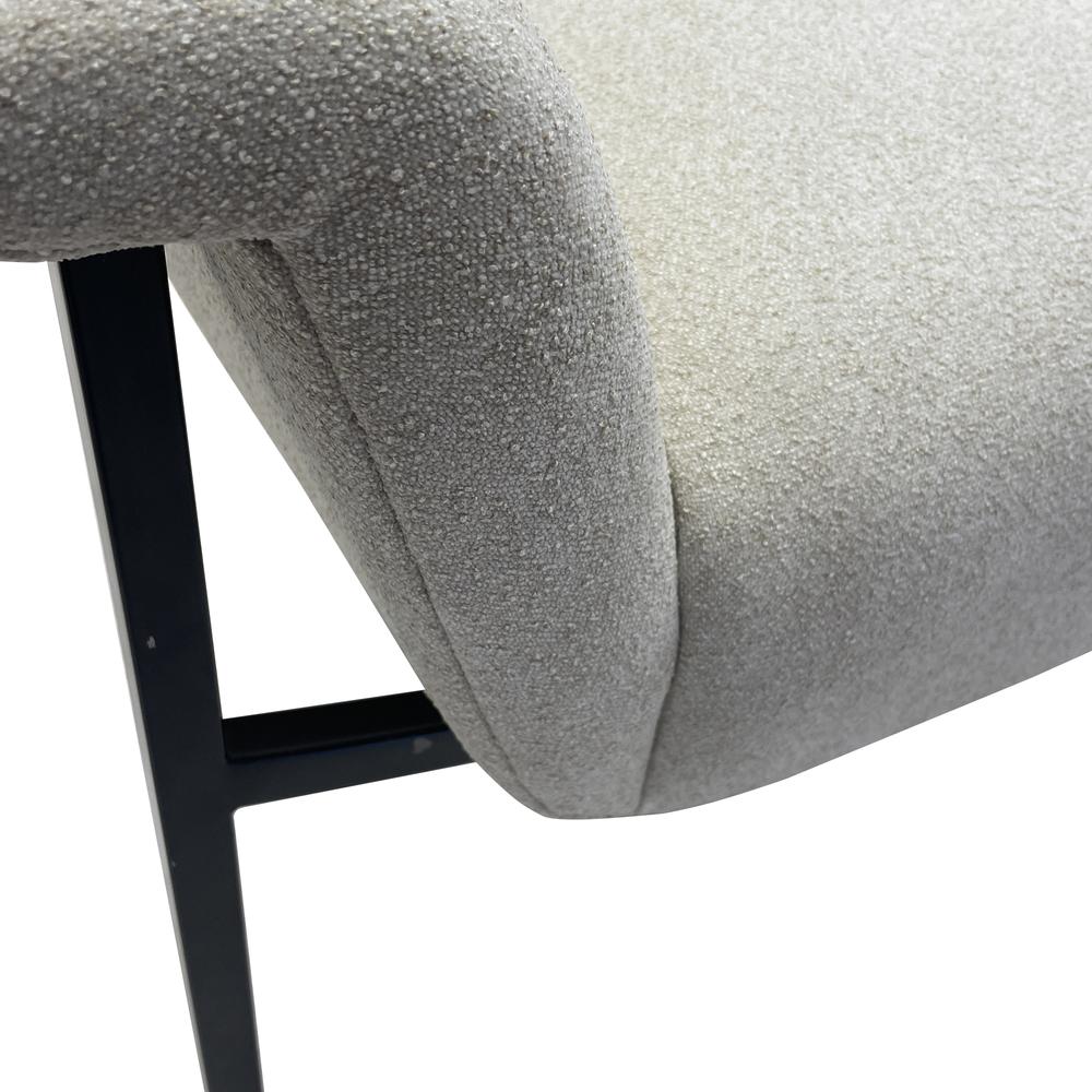 Accent Chair. Picture 2