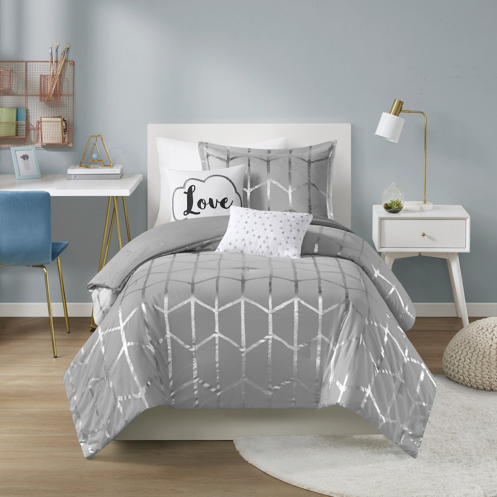 Raina 100% Polyester Brushed Microfiber Printed Comforter Set. Picture 1