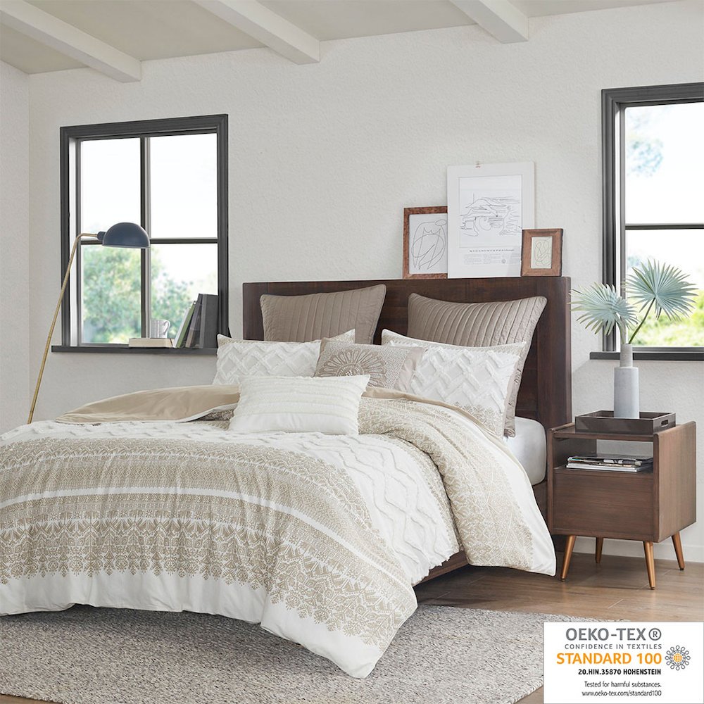 3 Piece Cotton Duvet Cover Set with Chenille Tufting. Picture 4