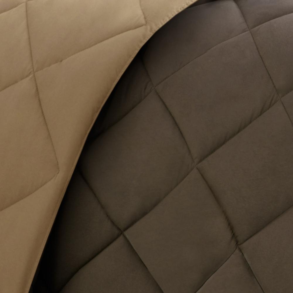 3M Scotchgard Diamond Quilting Reversible Down Alternative Comforter Set. Picture 2