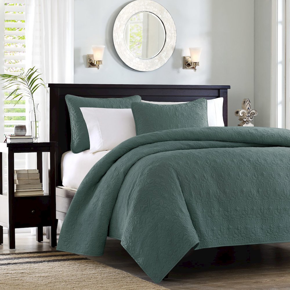 Quebec 3 Piece Reversible Quilt Set, Balsam Green color. Picture 2