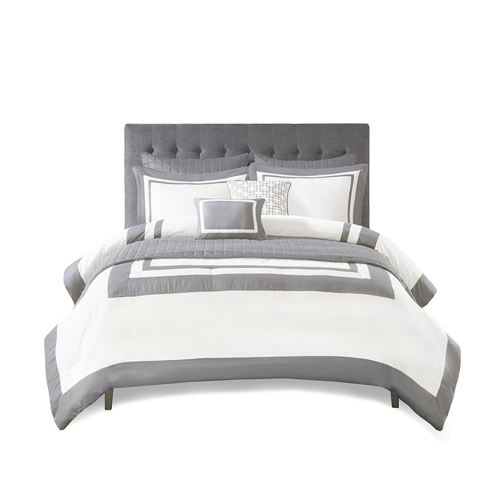 8 Piece Comforter and Quilt Set Collection. Picture 1