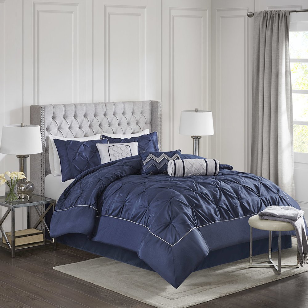 7 Piece Tufted Comforter Set. Picture 4