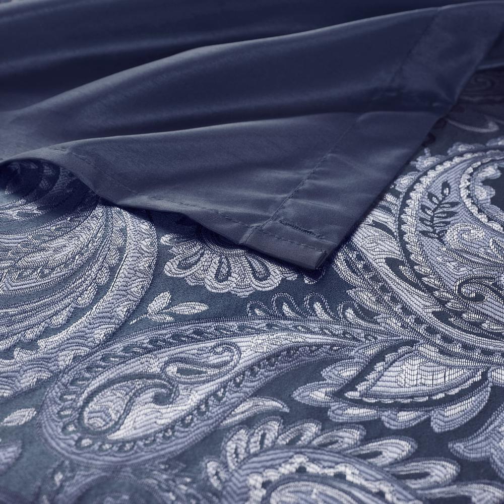 Jacquard Shower Curtain. Picture 2