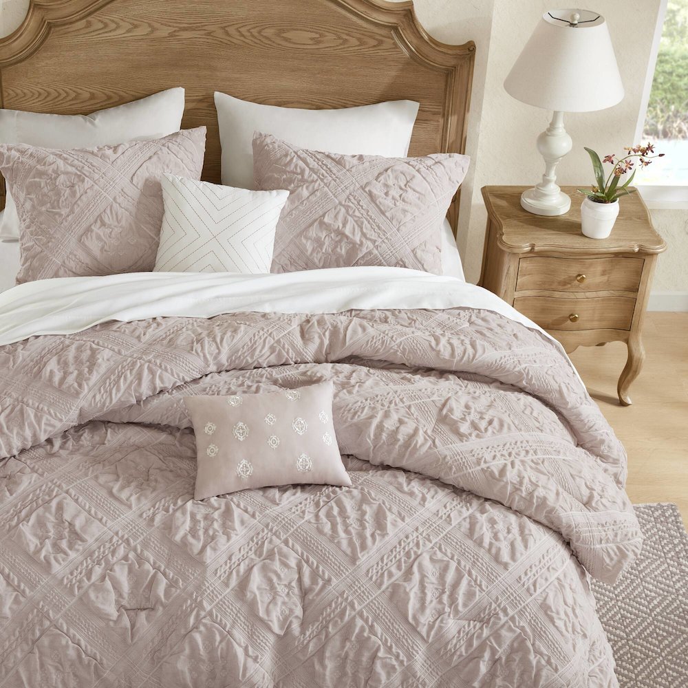 Mona 5 Piece Sculpted jacquard comforter set, Pink color. Picture 2