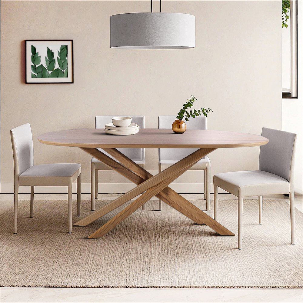 Pierre Dining Table. Picture 1