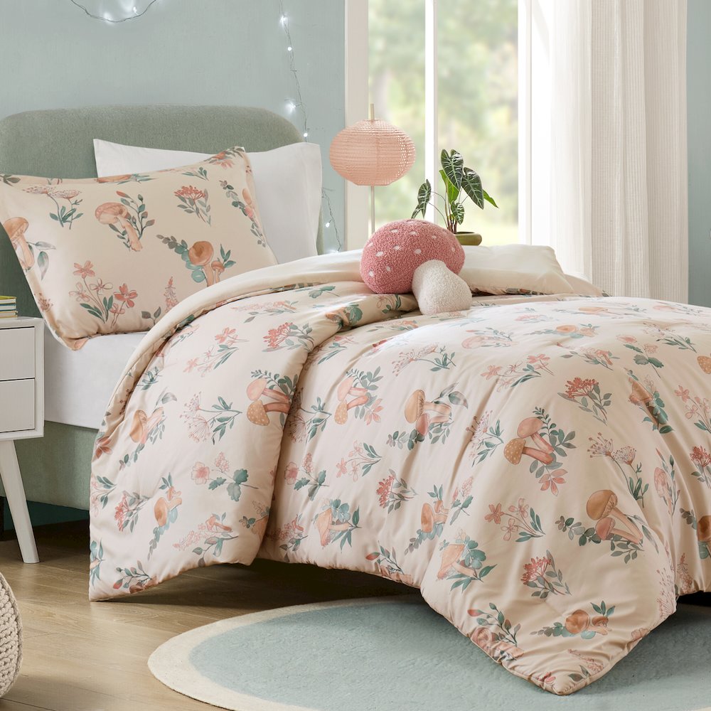 Gwen Mushroom Garden Comforter Set. Picture 4