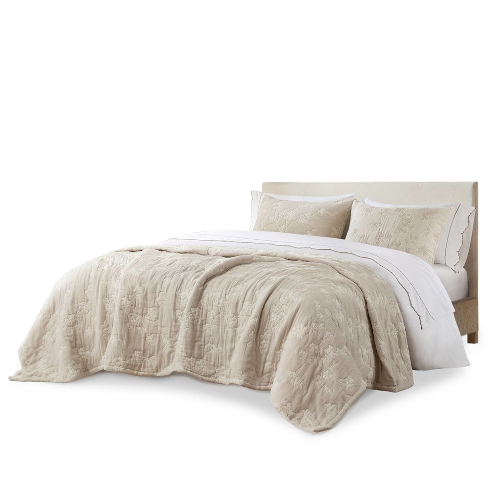 Catalina Botanical 3 Piece Jacquard Cotton Gauze Quilt Set. Picture 5