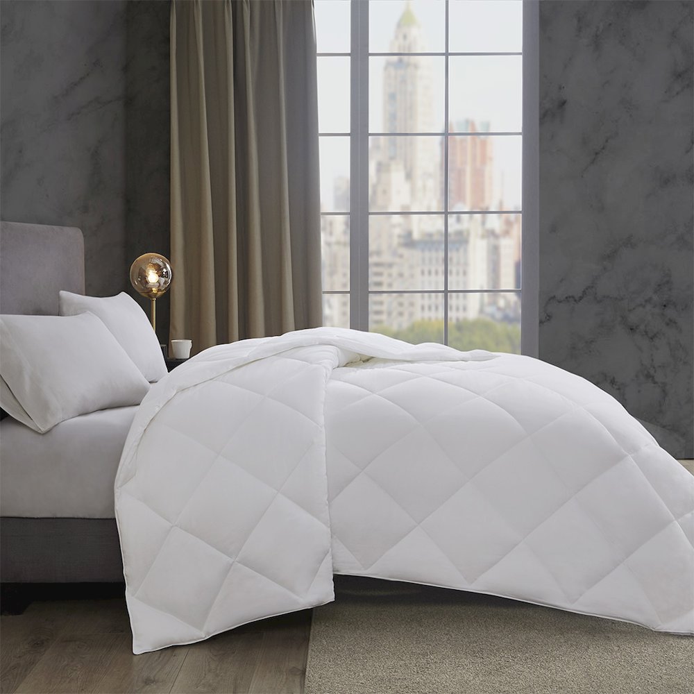 Cotton Down Alternative Featherless Comforter. Picture 5
