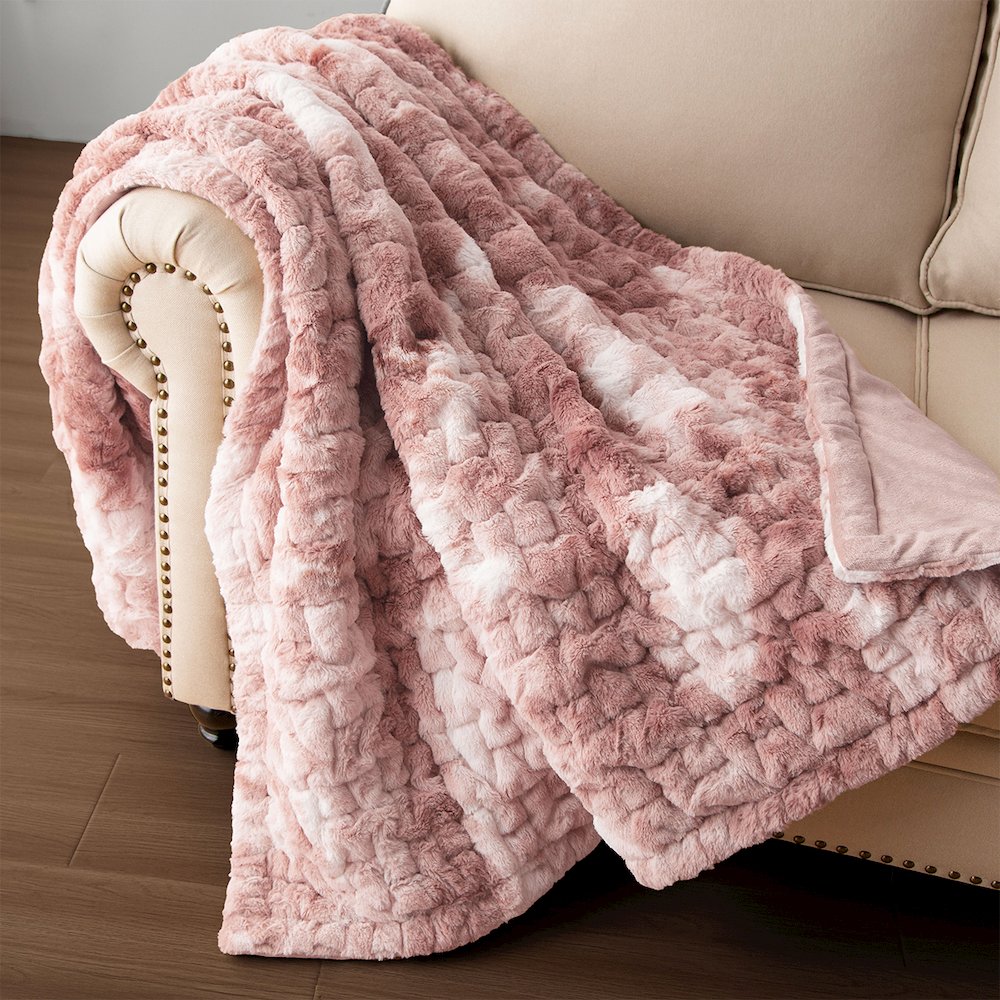 Ruched Faux Fur Faux Fur Throw, Pink color. Picture 2