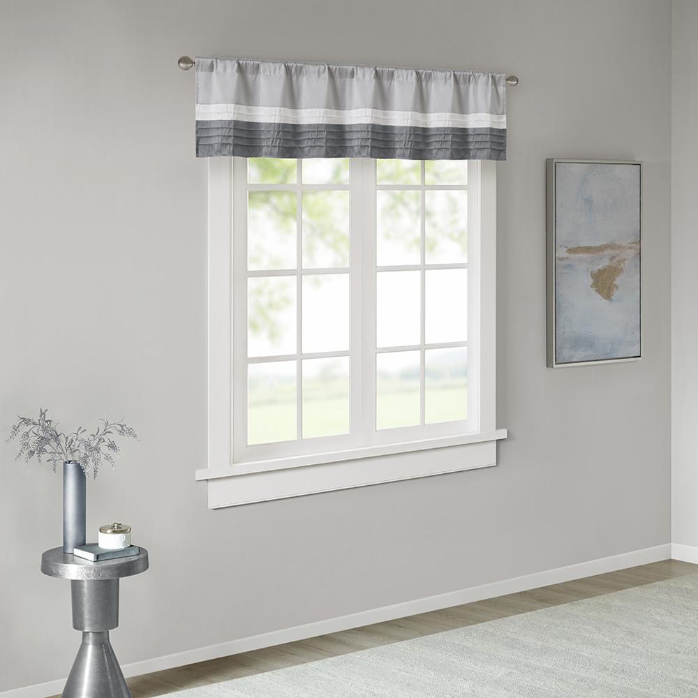 Polyoni Pintuck Valance. Picture 5