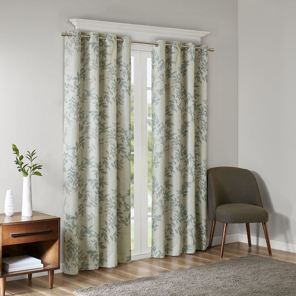 Printed Botanical Blackout Curtain Panel. Picture 3