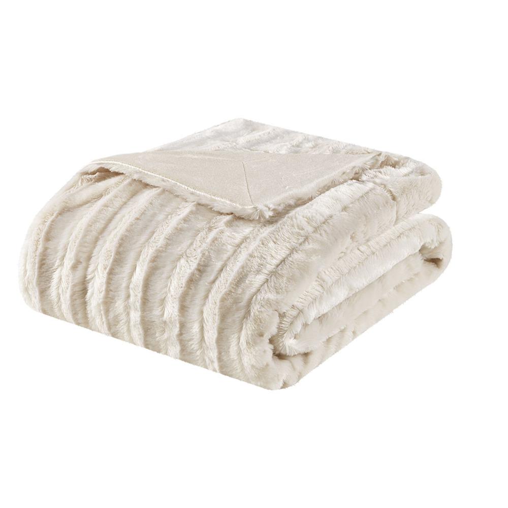 Long Fur Throw. Picture 3