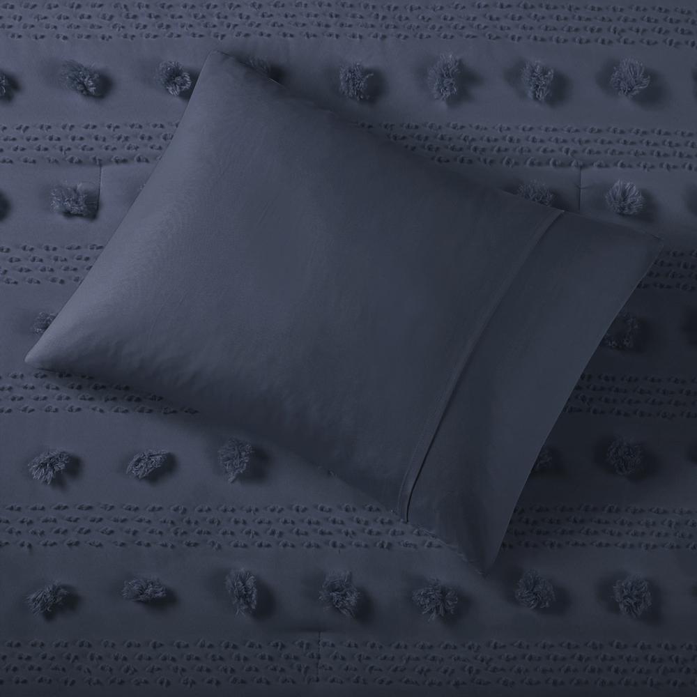 Clip Jacquard Comforter Set. Picture 5