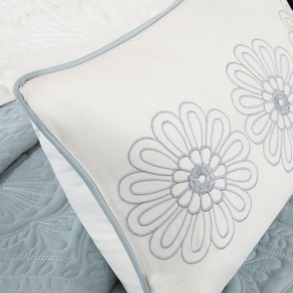 Ashbury 5 Piece Reversible Bedspread Set, Blue color. Picture 5