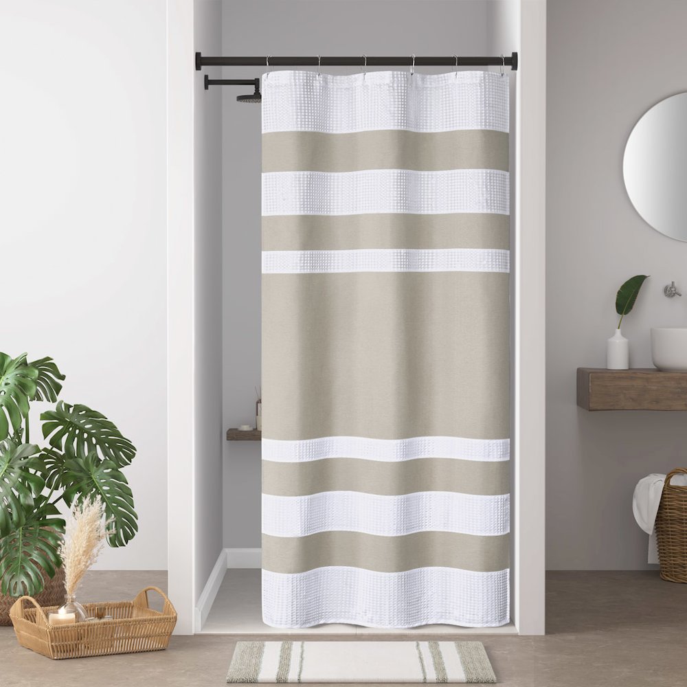 Shower Curtain with 3M Treatment. Picture 1