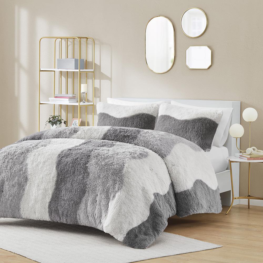 Ombre Shaggy Faux Fur Comforter Set. Picture 1