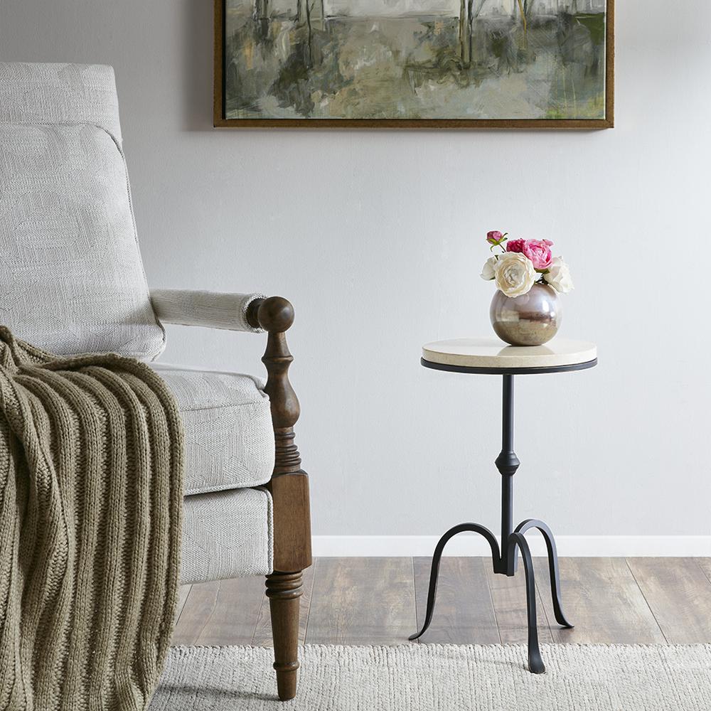 Accent Table. Picture 4