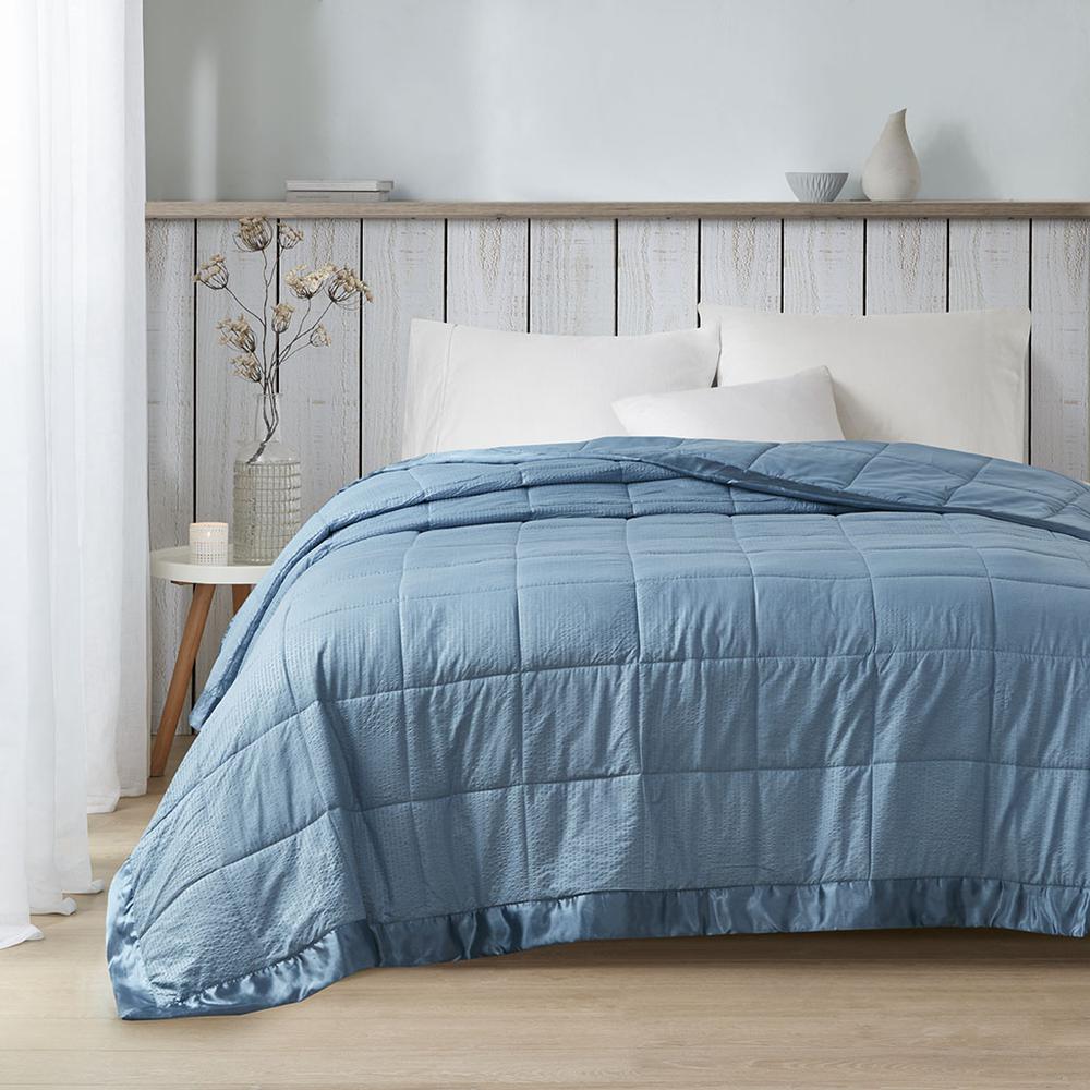 Oversized Down Alternative Blanket with Satin Trim. Picture 3