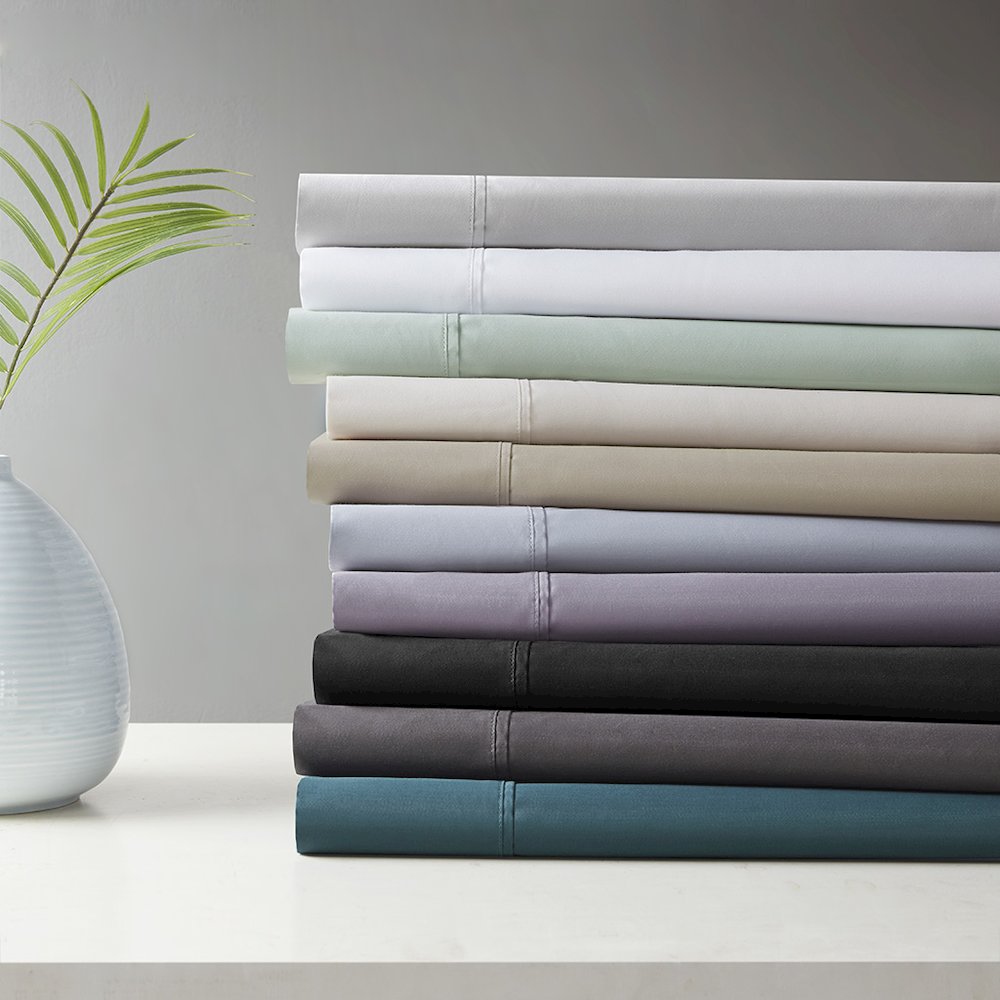 600 Thread Count Cooling Cotton Blend 4 PC Sheet Set, Black color. Picture 5