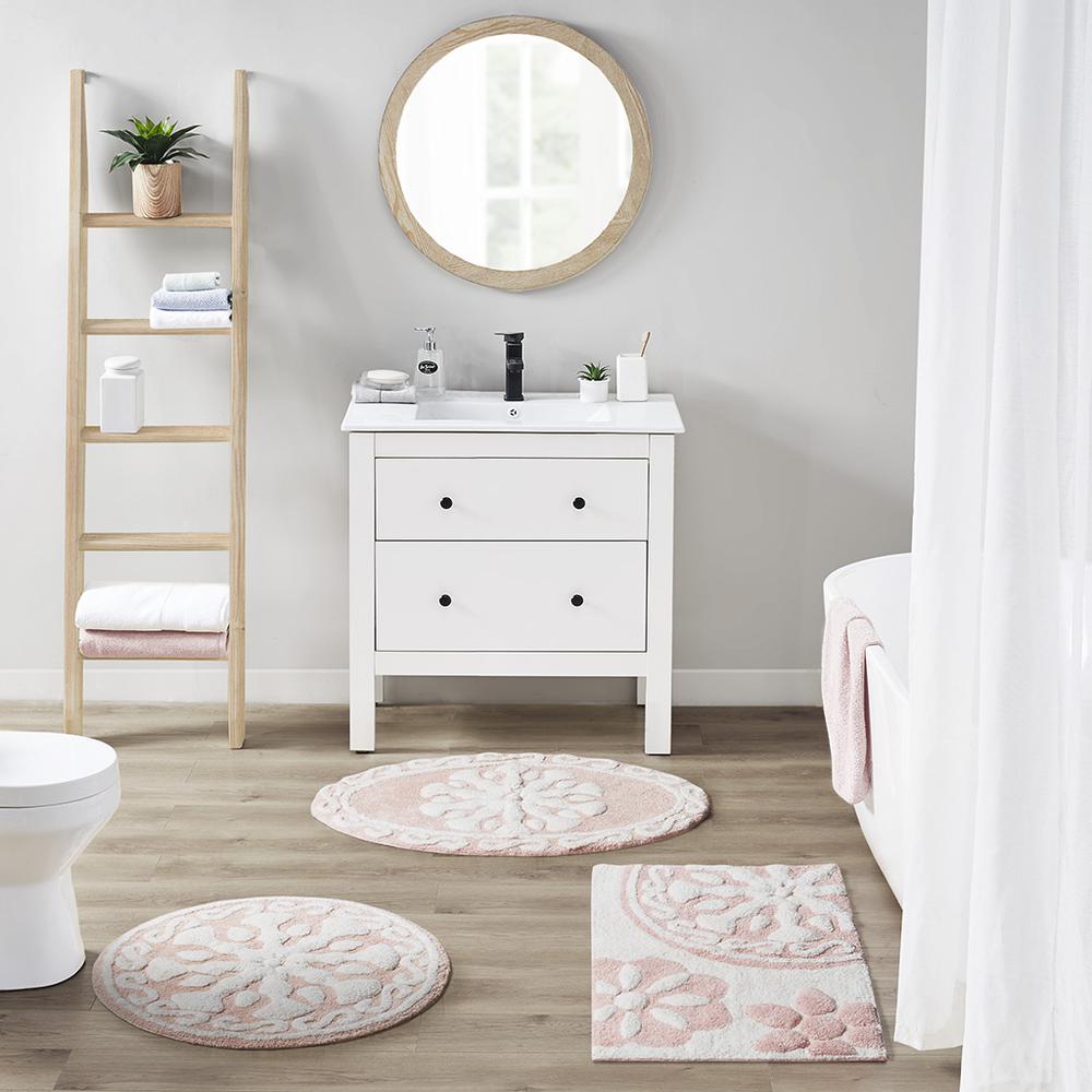 Medallion Cotton Tufted Bath Rug. Picture 4
