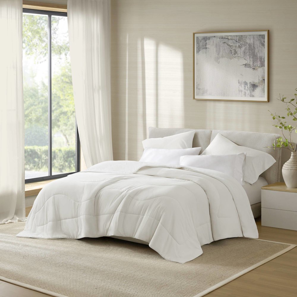 Reversible Tencel Comforter Blanket, White color. Picture 4