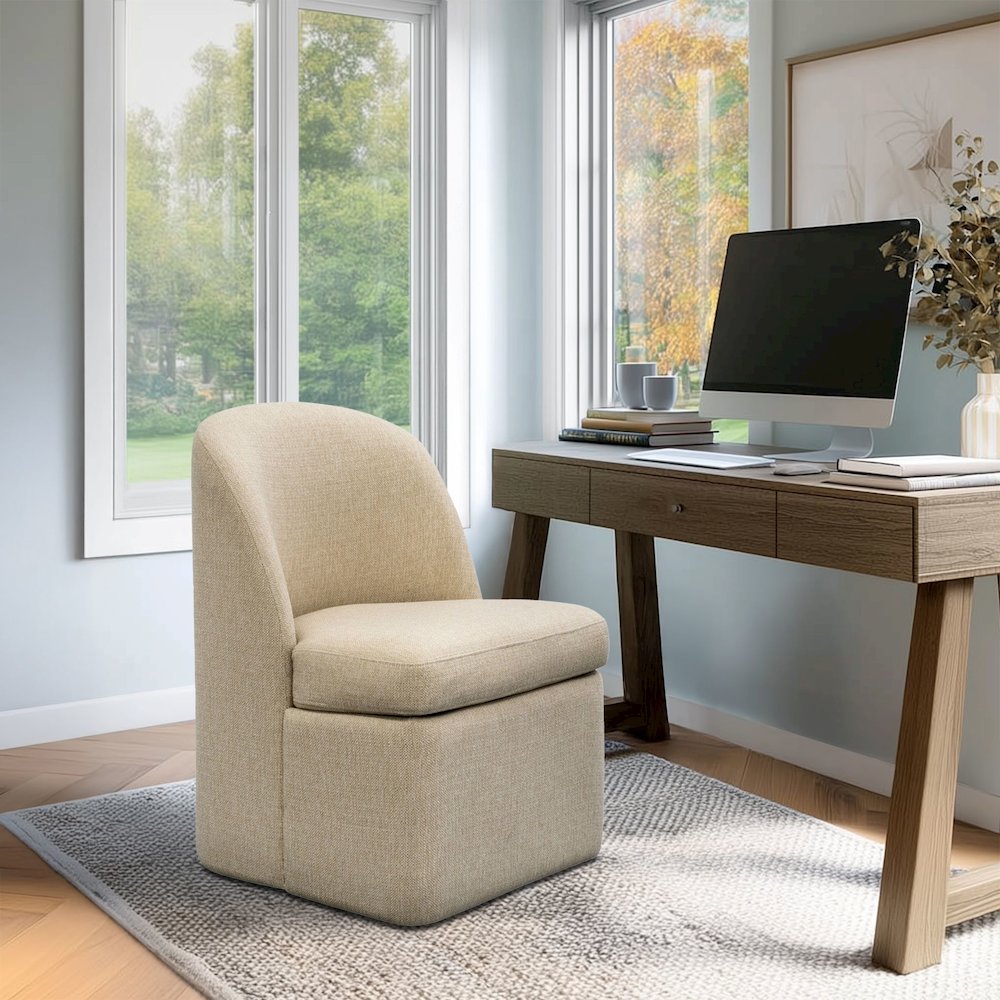Lyra Dining Chair with castors. Picture 5