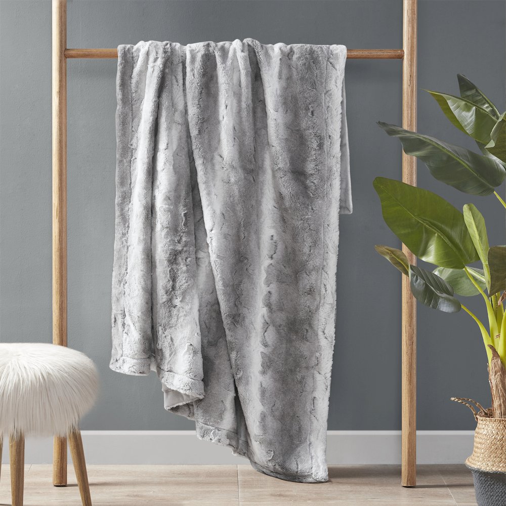 Zuri Faux Fur Throw, Grey color. Picture 4