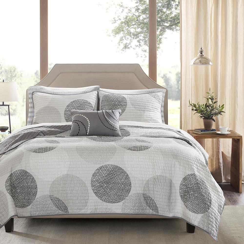Knowles 6 Piece Quilt Set with Cotton Bed Sheets, Grey color. Picture 1