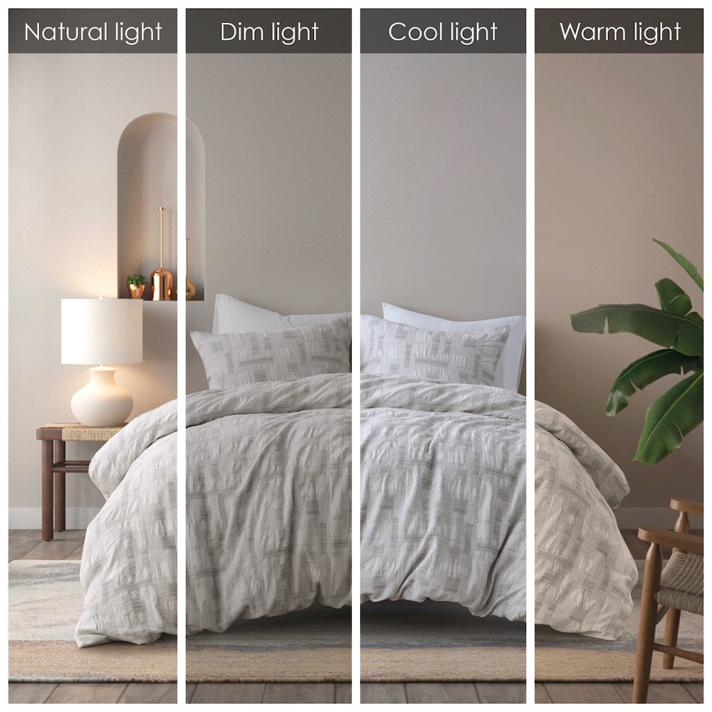 Cairo 3 Piece Cotton Jacquard Duvet Set, Ivory color. Picture 5