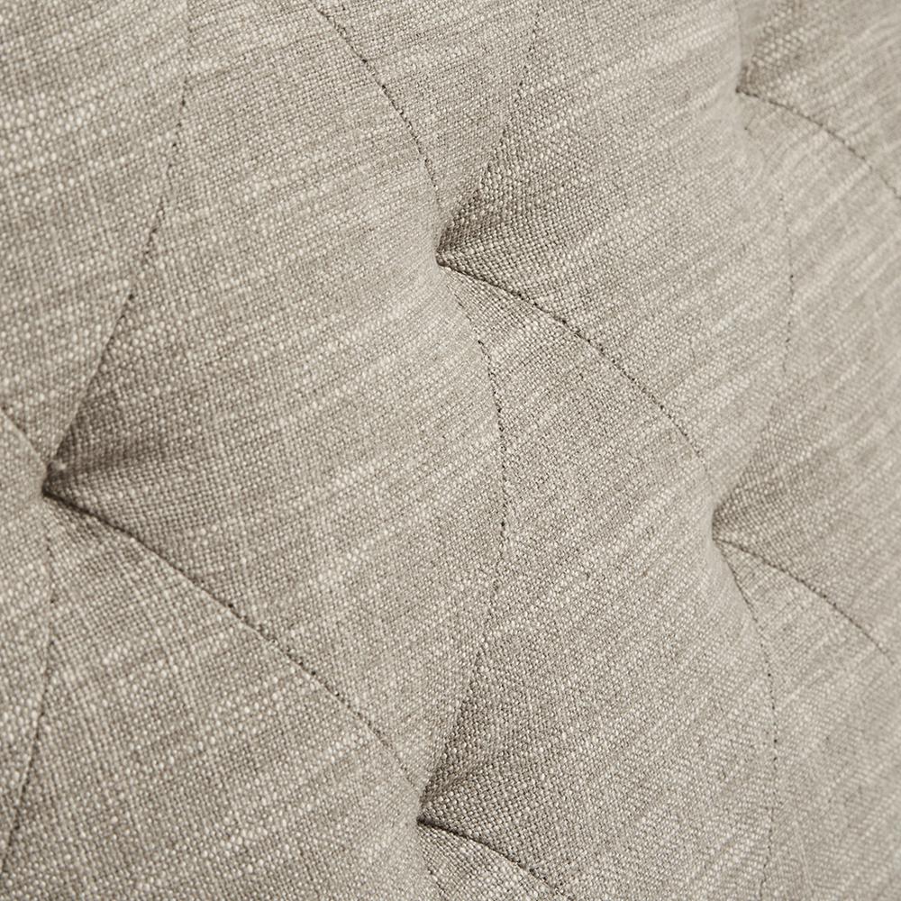 Tufted Barrel Swivel Chair. Picture 5