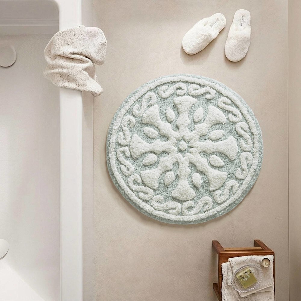 Casablanca Medallion Cotton Tufted Bath Rug. Picture 1