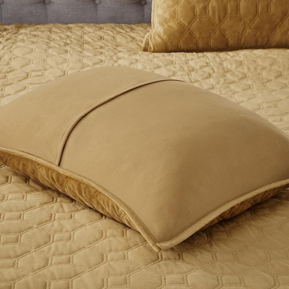 Harper 3 Piece Velvet Quilt Set, Mustard color. Picture 2