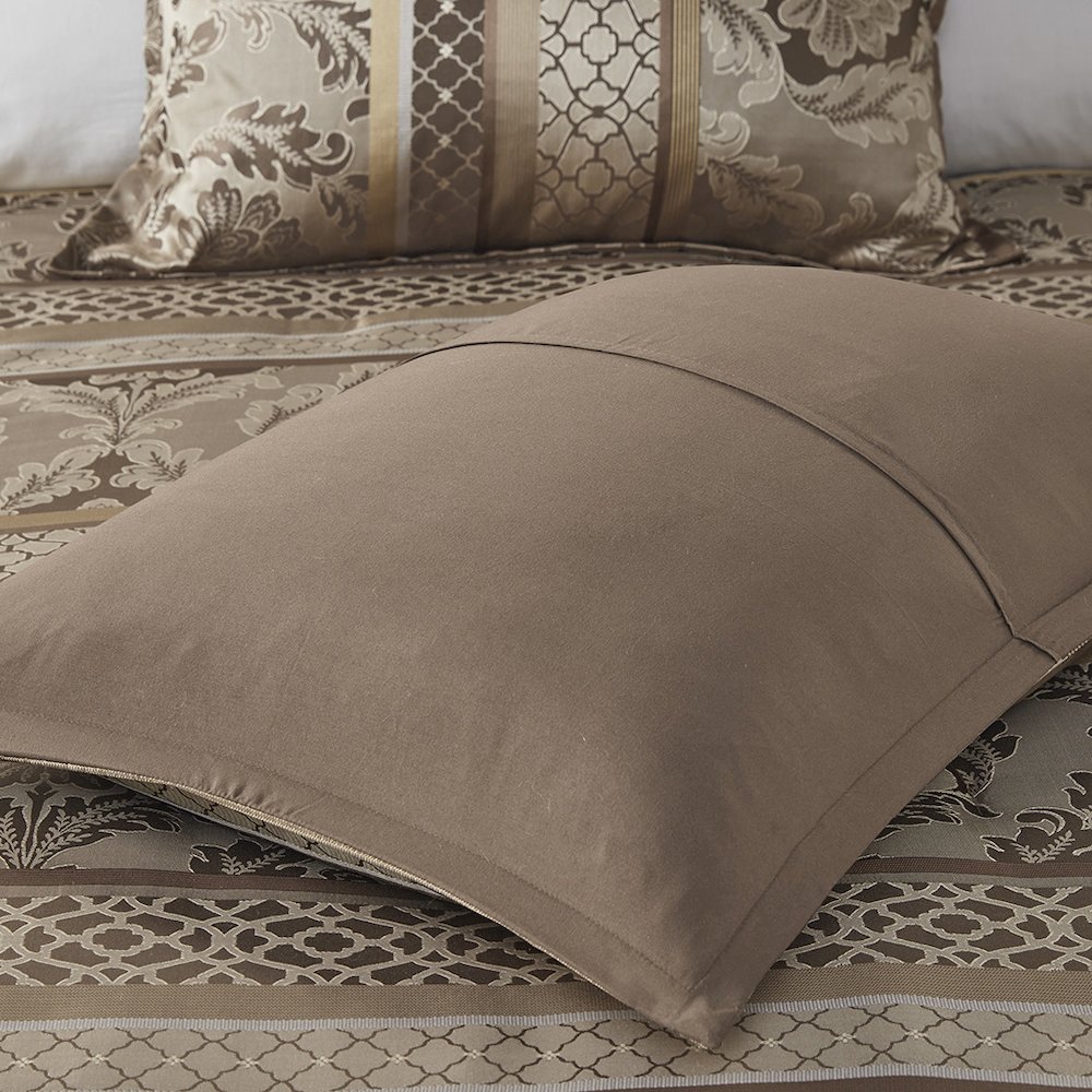 7 Piece Jacquard Comforter Set. Picture 3